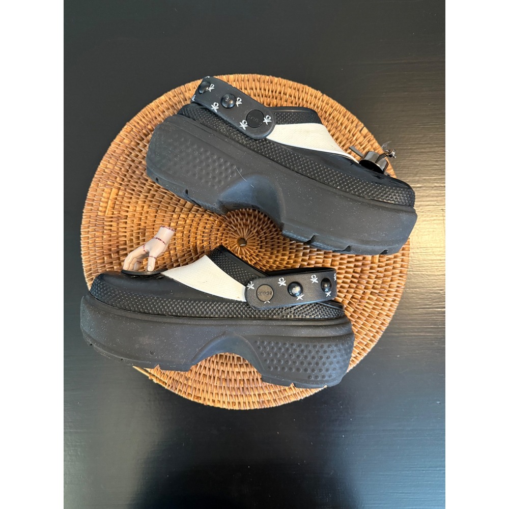 Crocs Stomp Clog Wednesday Addams Black White Platform Studded Jibbitz Charms - Picture 8 of 10